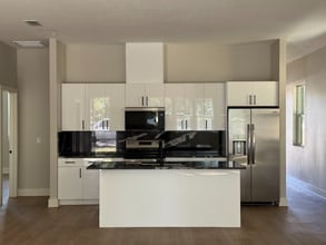 6712 N Harer St-Unit -1 in Tampa, FL - Building Photo - Building Photo