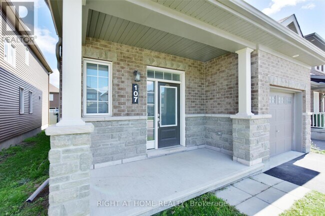 107 Westover Cres in Ottawa, ON - Building Photo - Building Photo