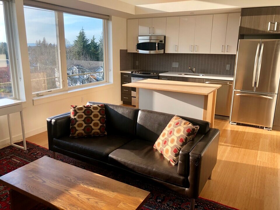 1455 N Killingsworth St in Portland, OR - Building Photo