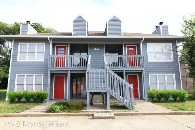 3208 Village Dr SW in Huntsville, AL - Building Photo - Building Photo