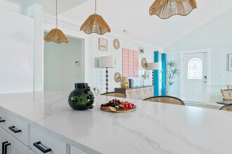 8709 9th Ave NW in Bradenton, FL - Building Photo - Building Photo