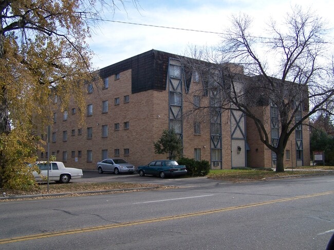 1424 11th Ave, Unit Campus Park in Greeley, CO - Building Photo - Building Photo