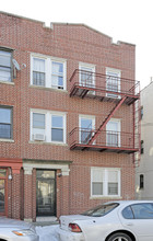 42-17 164th St in Flushing, NY - Foto de edificio - Building Photo