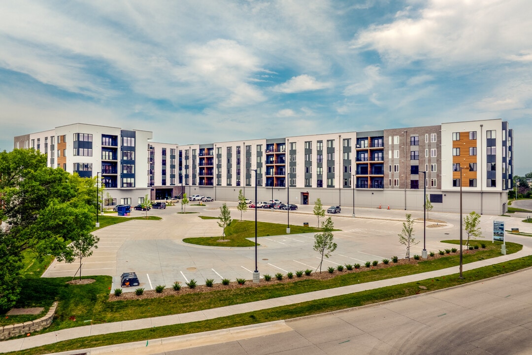 The Grant in Omaha, NE - Foto de edificio