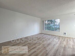 1380 NE 186th Ave in Portland, OR - Building Photo - Building Photo