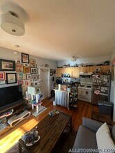 26 Park Vale Ave in Boston, MA - Foto de edificio - Building Photo