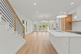 1322 Fletcher St in Dallas, TX - Building Photo