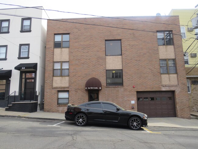 property at 22 69th St