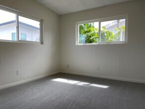 2015 Plant Ave, Unit D in Redondo Beach, CA - Foto de edificio - Building Photo