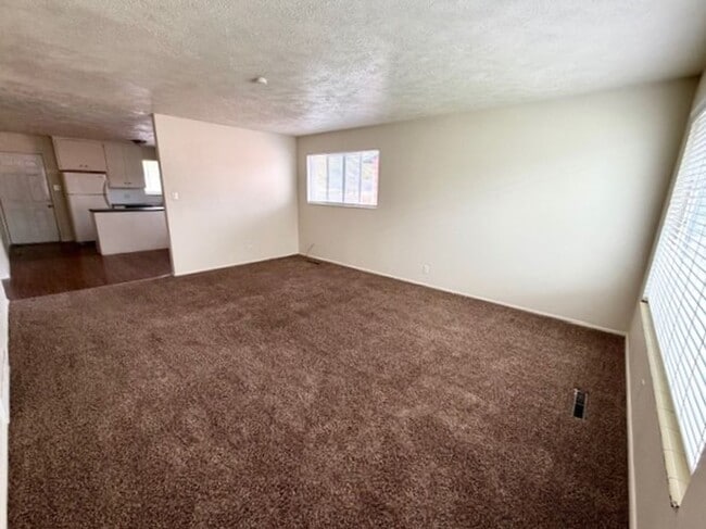 2564 S 700 E in Salt Lake City, UT - Building Photo - Building Photo