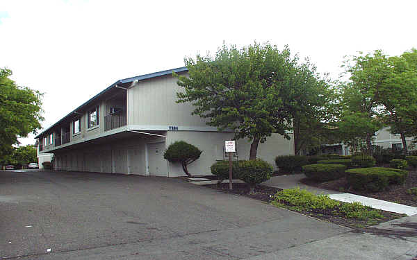 Boris Garden Apartments in Rohnert Park, CA - Building Photo