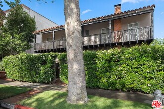 329 N Swall Dr in Beverly Hills, CA - Building Photo - Building Photo