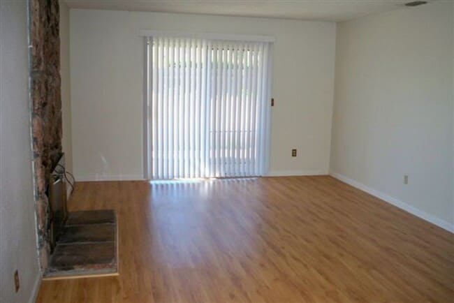 9917 Burline St in Sacramento, CA - Building Photo - Building Photo