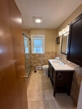 398 W 4th Ave in Roselle, NJ - Foto de edificio - Building Photo