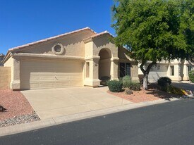 14014 W Santee Way in Surprise, AZ - Building Photo