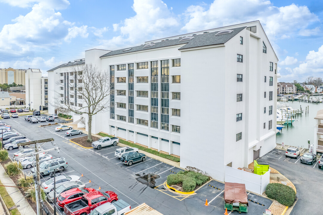 Ocean Way Condominiums in Virginia Beach, VA - Building Photo