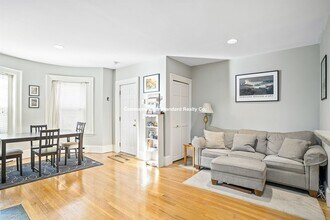 19 Greenwich Park-Unit -Apt 2C in Boston, MA - Foto de edificio - Building Photo