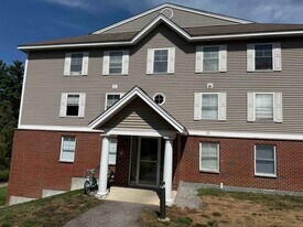59 Ponemah Hill Rd in Milford, NH - Building Photo