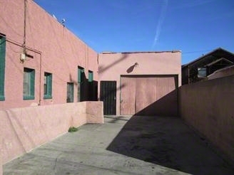 1100 E 7th St in Long Beach, CA - Building Photo