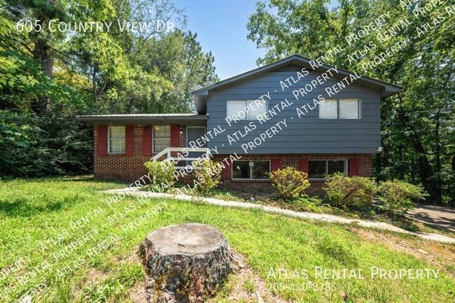 property at 605 Country View Dr NE