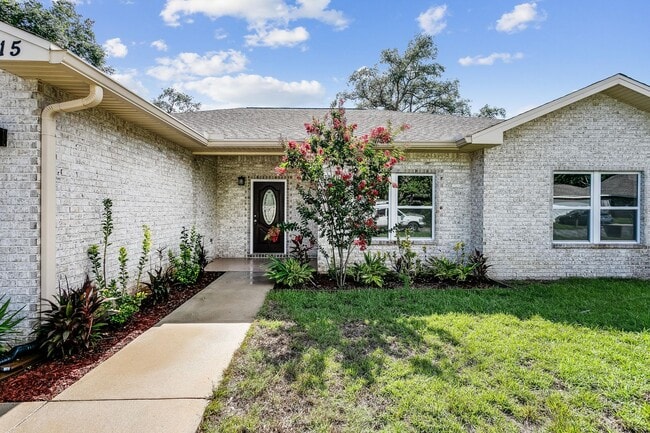 815 Hilltop Rd in Mary Esther, FL - Building Photo - Building Photo
