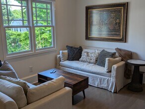 830 Myrtle St NE, Unit B in Atlanta, GA - Building Photo - Building Photo