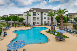 Nova Vista Apartments at Woodlake