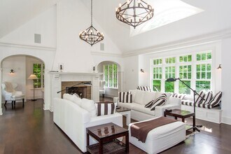 40 Deep Woods Ln in Amagansett, NY - Building Photo - Building Photo