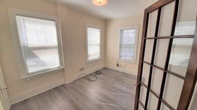 143 S Aurora St, Unit 1 in Ithaca, NY - Building Photo - Building Photo