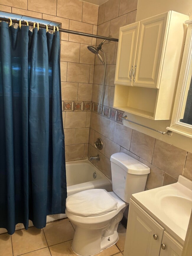 property at 3350 Sheridan Rd