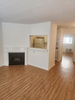Apollo Apartments in Los Angeles, CA - Building Photo