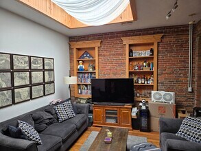 4738 Lorain Ave, Unit 3 in Cleveland, OH - Building Photo - Building Photo