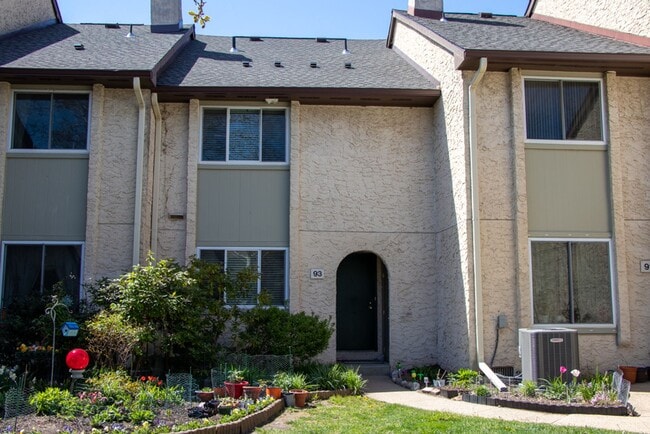 93 Tennyson Dr