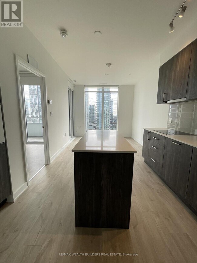 576 Front St W in Toronto, ON - Building Photo - Building Photo