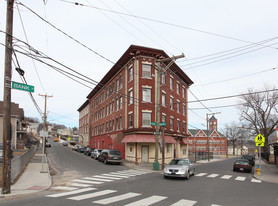 1044-1058 Bank St Apartments