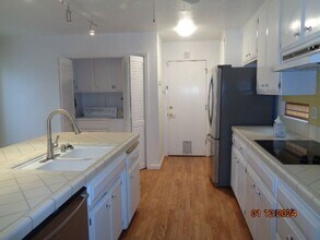 1250 Redwood Ct in Dixon, CA - Building Photo - Building Photo