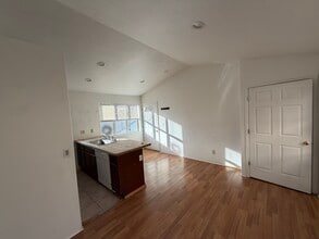 310 First St, Unit 2 in Gypsum, CO - Foto de edificio - Building Photo