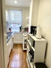 11 Ellery St, Unit 4 in Cambridge, MA - Foto de edificio - Building Photo