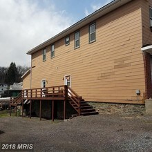10503 Eckhart Mines St in Frostburg, MD - Foto de edificio - Building Photo