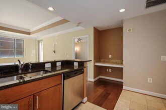 8191 Strawberry Ln in Falls Church, VA - Building Photo - Building Photo