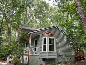 29 Hunters Way in Chapel Hill, NC - Building Photo - Building Photo