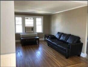 45 Sycamore St in Everett, MA - Building Photo - Building Photo