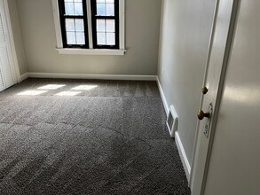 751 S St James Blvd in Evansville, IN - Foto de edificio - Building Photo