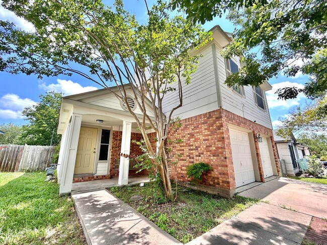 806 Minturn Ln in Austin, TX - Building Photo - Building Photo