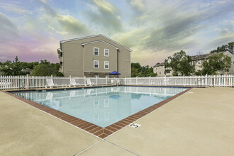 Summerdale Apartments in Richmond, VA - Building Photo - Building Photo