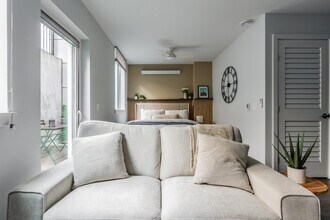 320 Queen Anne Ave N in Seattle, WA - Building Photo - Building Photo