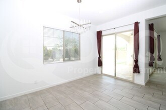 259 E Sagittarius Pl in Chandler, AZ - Foto de edificio - Building Photo