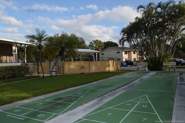 2124 SE Edler Dr in Stuart, FL - Building Photo - Building Photo