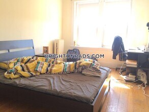 1713 Commonwealth Ave in Boston, MA - Building Photo - Building Photo