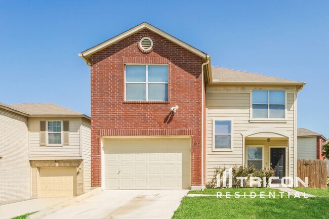 property at 8015 Palmetto Pl